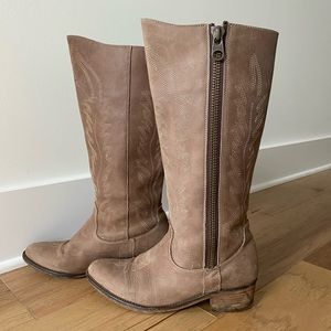 Steve Madden Graced Western Boots